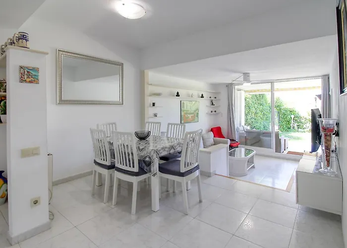 아파트 Hauzify I Orquidies