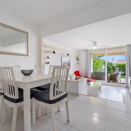 Hauzify I Orquidies Apartment